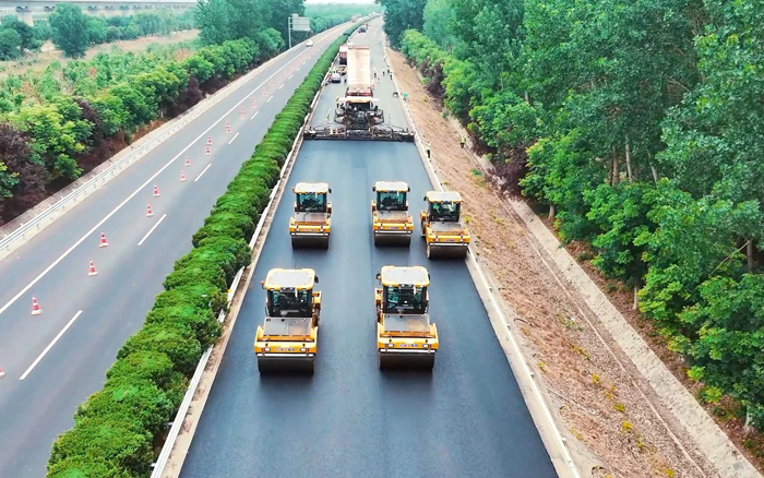 徐工數(shù)字化智能集群——連霍高速養(yǎng)護工程顯實力！