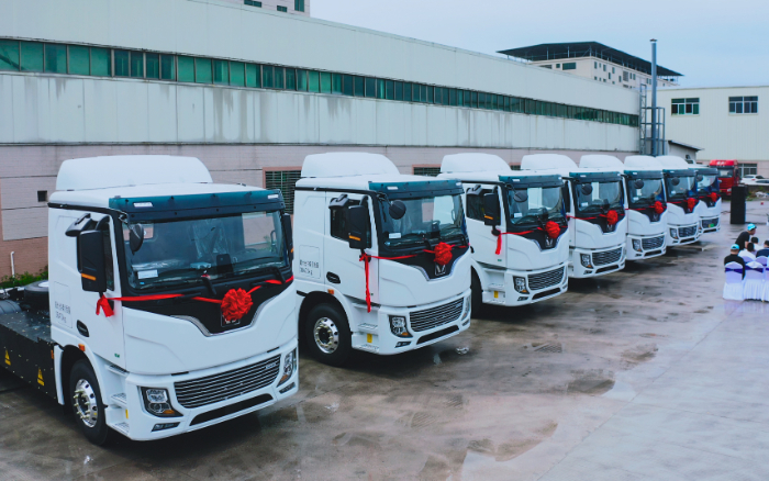 預見“梅”好！百臺徐工底置充電牽引車奔赴廣東梅州