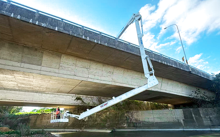 橋梁養護神器！徐工 QJZ18 筑牢橋梁安全防線